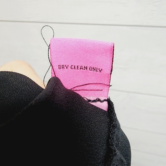 Betsey Johnson Gorgeous Dress - Picture 12 of 12